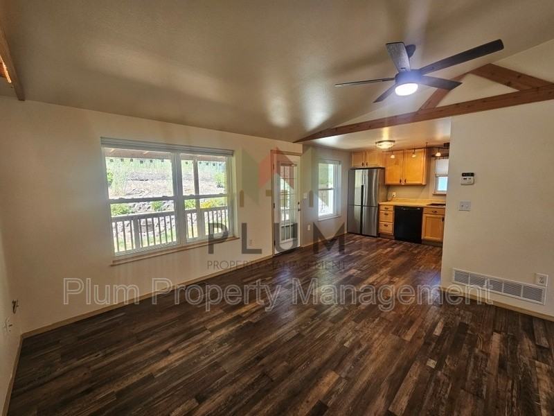 917 Discovery Way - Photo 3 of 41