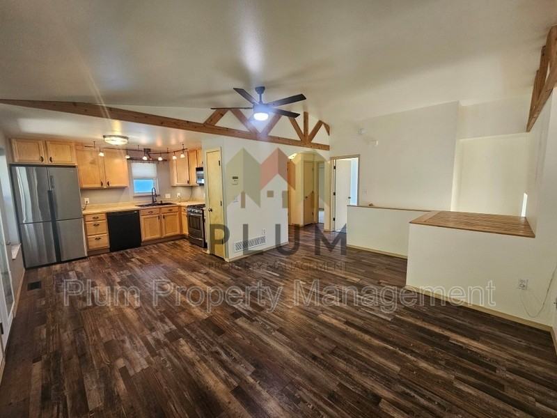 917 Discovery Way - Photo 4 of 41