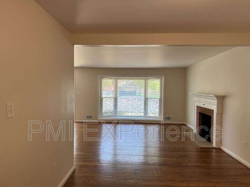 6405 Roberts Dr - Photo 3 of 22