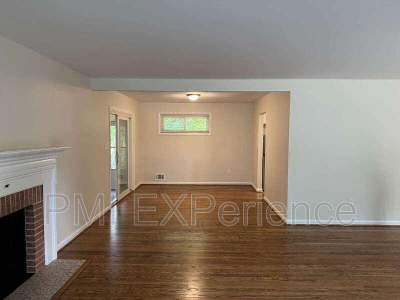 6405 Roberts Dr - Photo 4 of 22