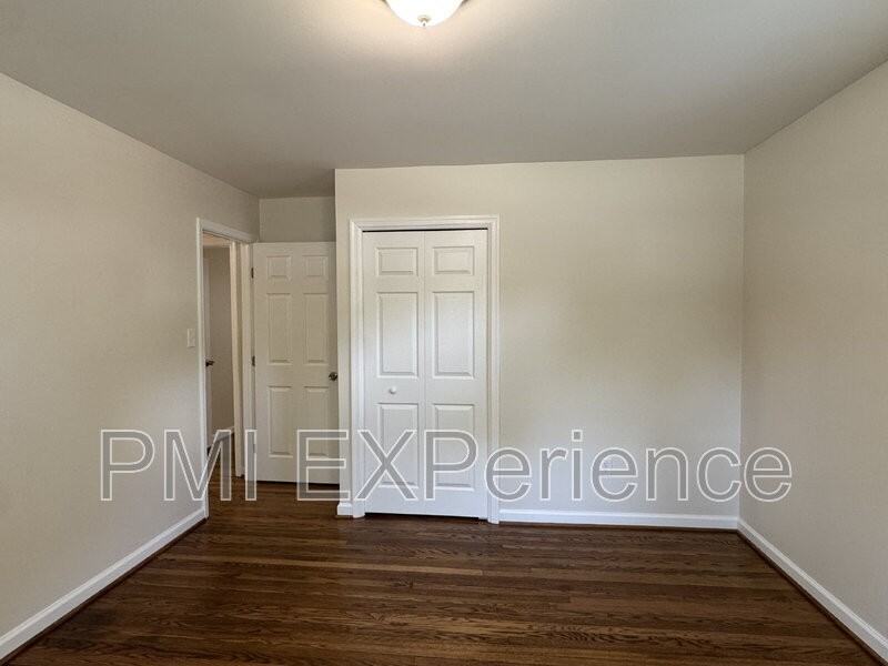 6405 Roberts Dr - Photo 7 of 22