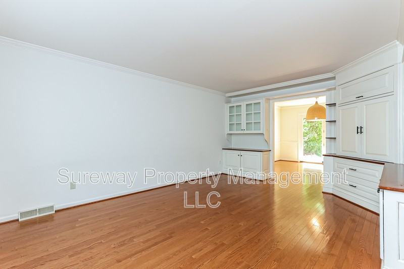 329 Catchpenny Ln - Photo 2 of 18