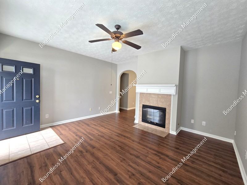 1684 Jackson Sq Nw - Photo 2 of 17
