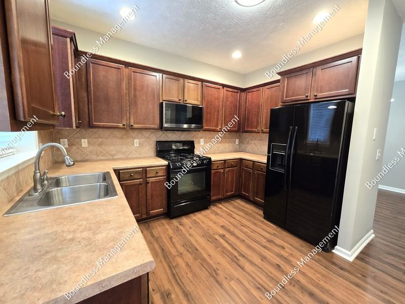 1684 Jackson Sq Nw - Photo 6 of 17