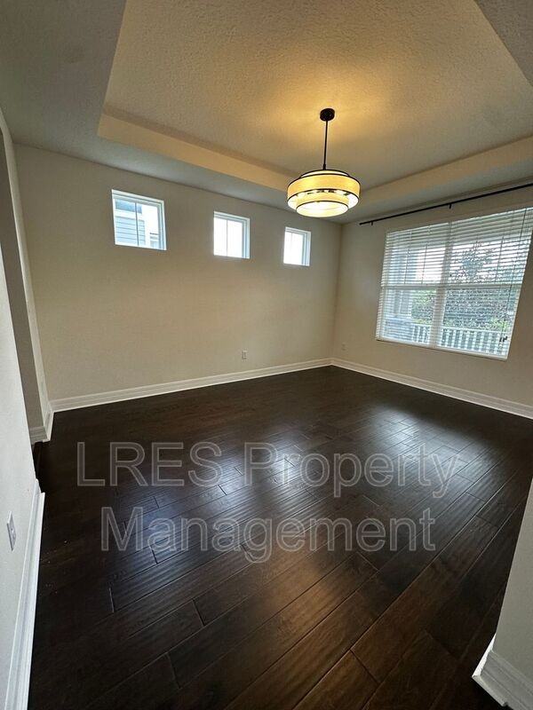 9220 Sea Pine Ave - Photo 6 of 46