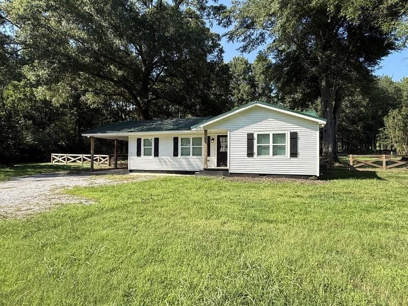 6970 Raleigh Lagrange Dr - Photo 3 of 36