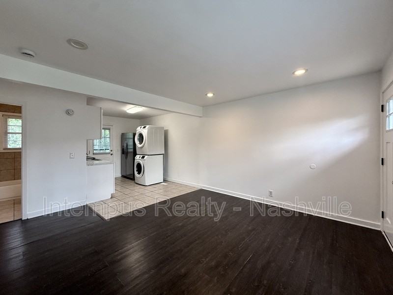 2716 Herman St #C - Photo 3 of 11