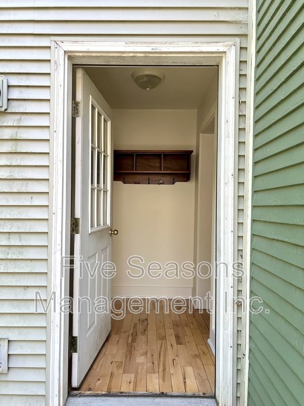 18 Hayward St #20 - Photo 2 of 27
