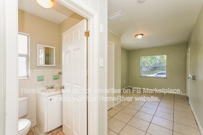 1903 W Spruce St - Photo 6 of 17
