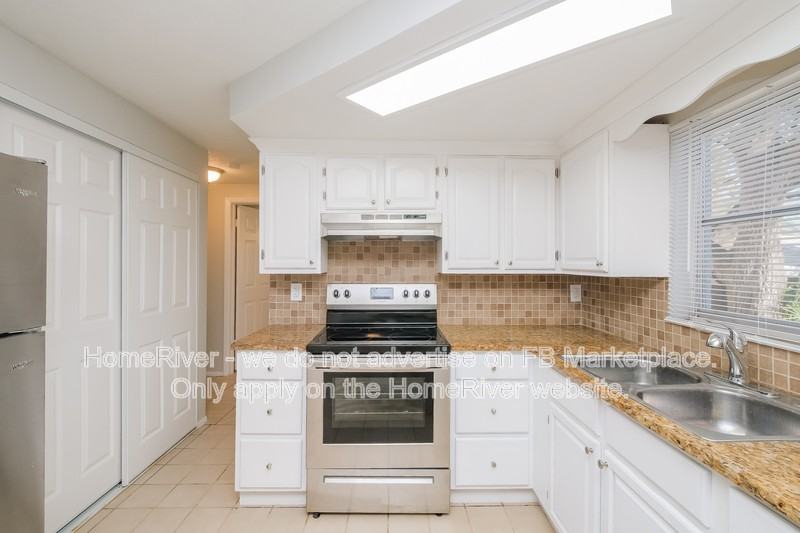 7300 San Moritz Dr - Photo 6 of 17