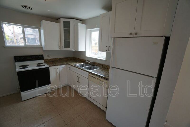 3630 Holly St - Photo 5 of 19