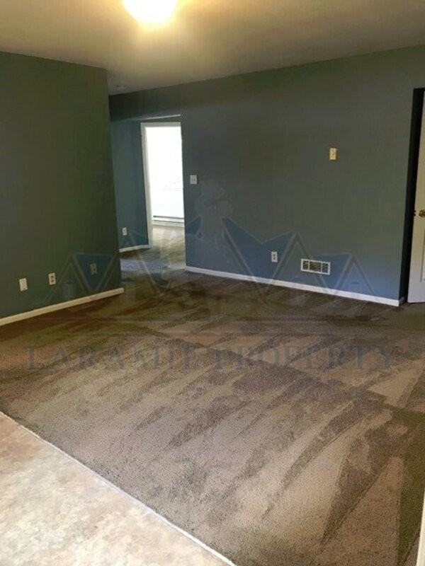 1166 N 19th St #B - Photo 3 of 12