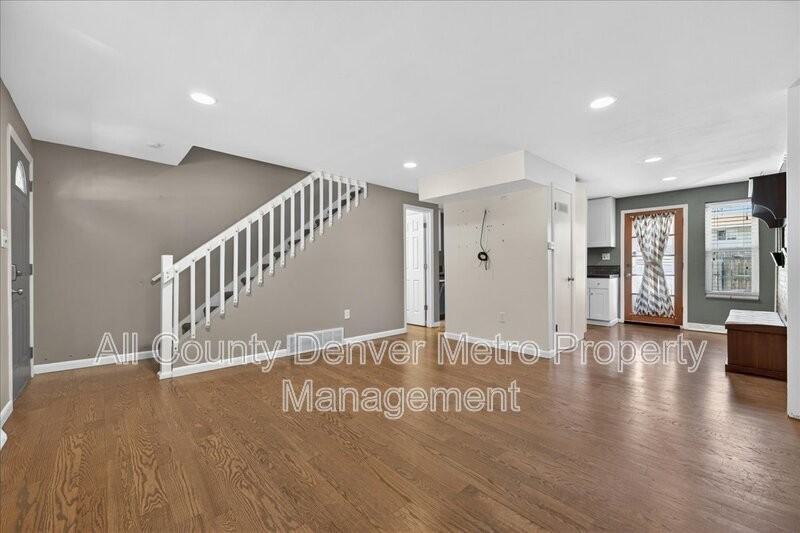 5250 Garrison St #9 - Photo 7 of 32