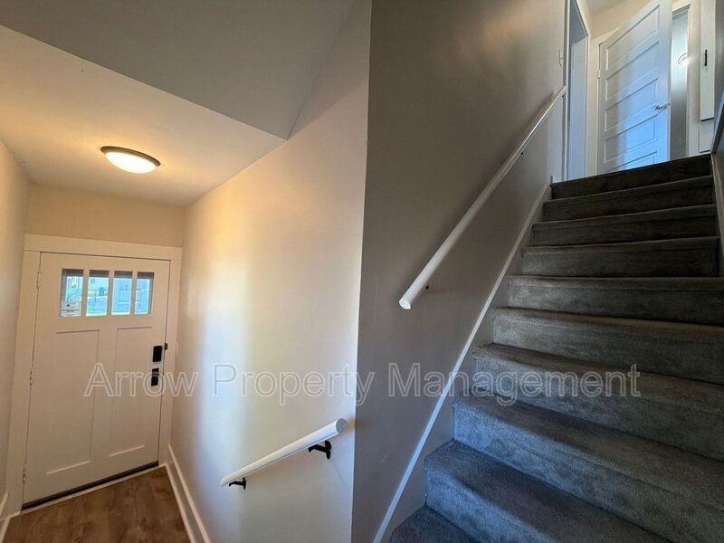 1459 Plum St #2 - Photo 2 of 14