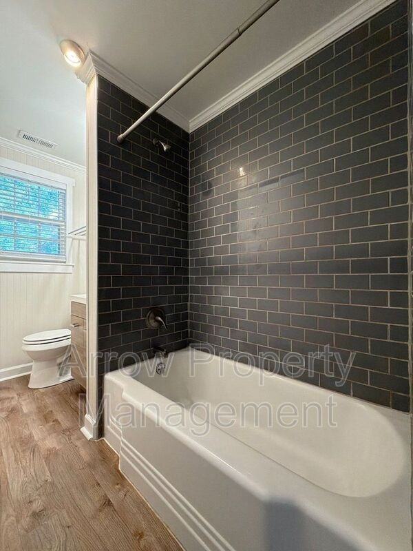 1459 Plum St #2 - Photo 7 of 14