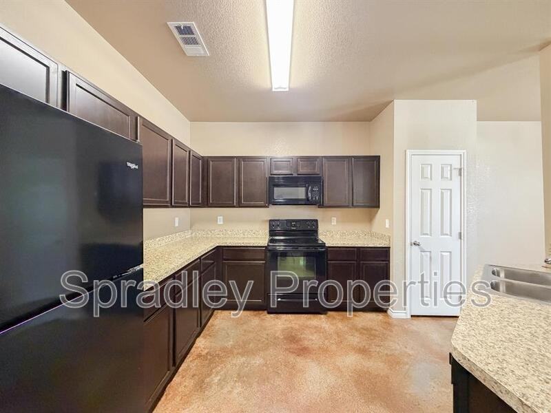 7103A Cameron Park Rd - Photo 7 of 17