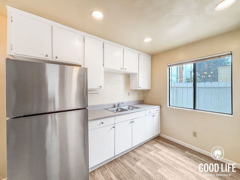 4379 Mcclintock St #B - Photo 3 of 20