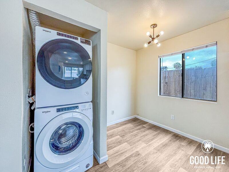 4379 Mcclintock St #B - Photo 7 of 20