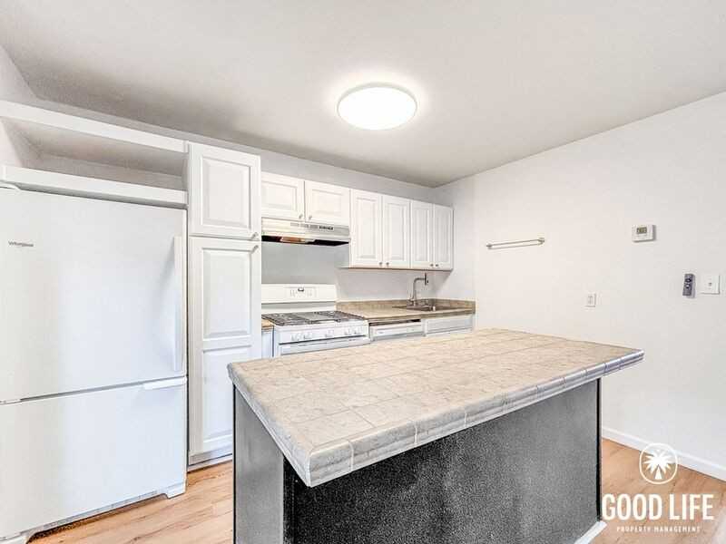 720 W Lewis St #14 - Photo 5 of 17