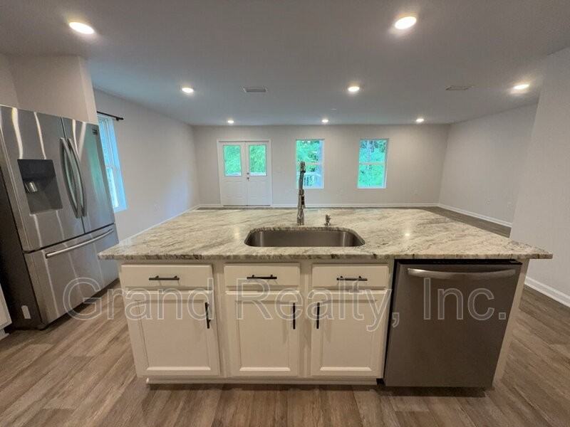 4633 Integrity Ct - Photo 7 of 23
