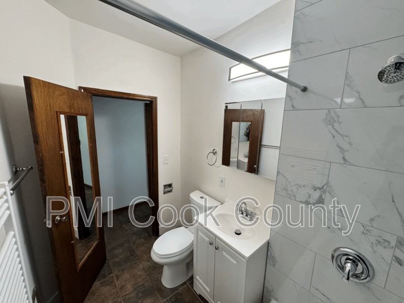 3020 W Walnut St #1 - Photo 6 of 11