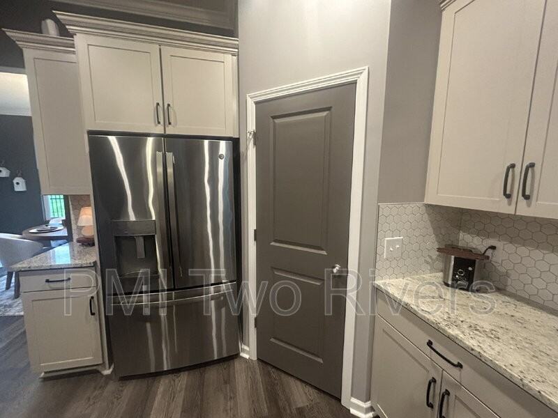 704 Copper Branch Rd - Photo 7 of 26