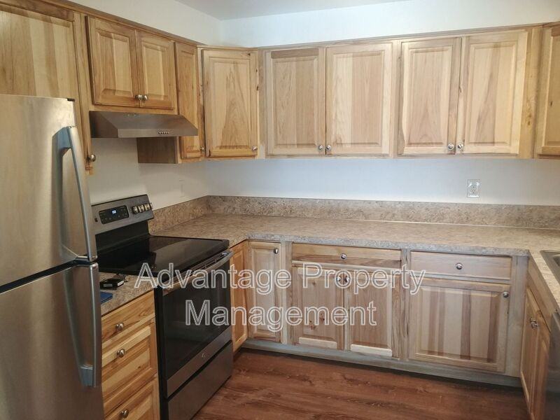 1708 Del Rio Ave Se - Photo 4 of 10