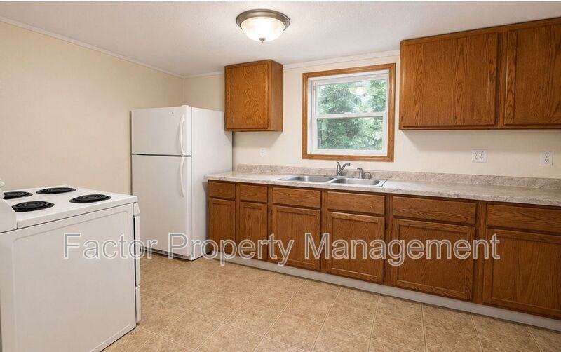 103 Locust St #1 - Photo 4 of 14