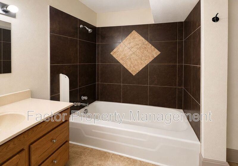 103 Locust St #1 - Photo 7 of 14