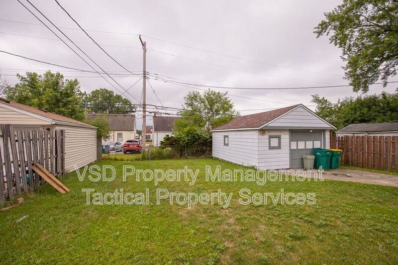19268 Stafford Ave - Photo 4 of 28