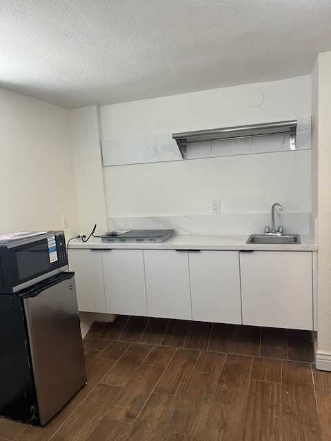 421 B St #1 - Photo 4 of 15