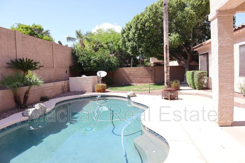 3820 S Barberry Pl - Photo 4 of 29