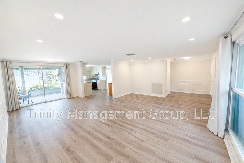 8605 Wagon Wheel Ln - Photo 6 of 35