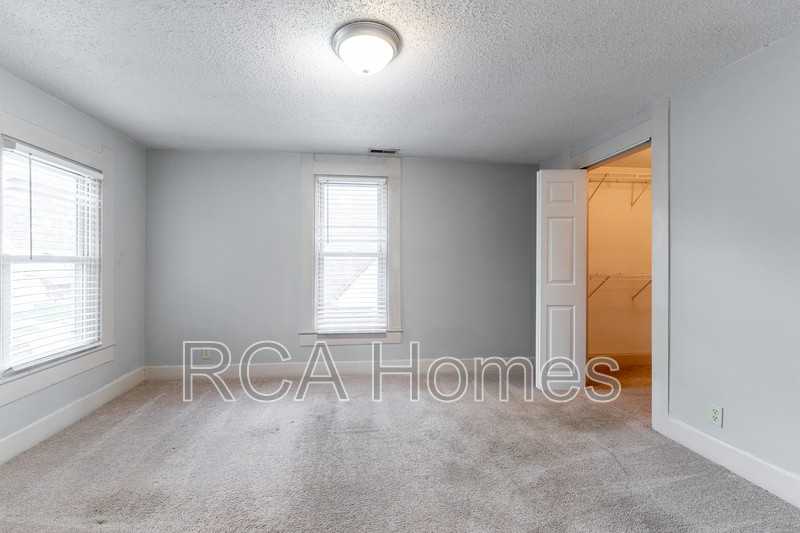1603 Woodlawn Ave - Photo 5 of 13