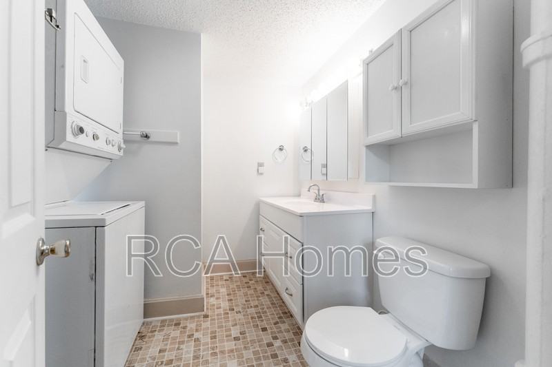 1603 Woodlawn Ave - Photo 7 of 13