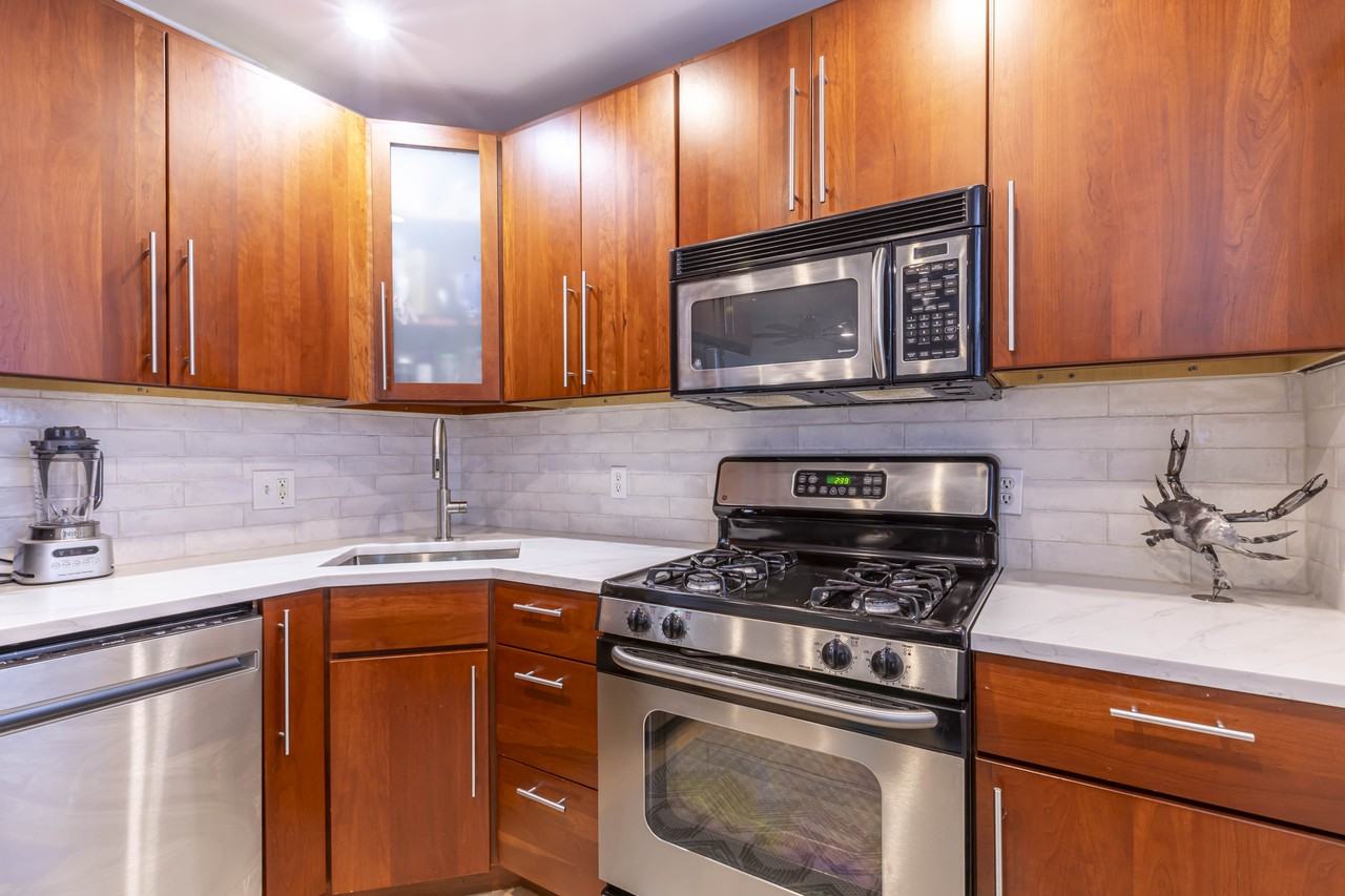 52 Cooper St #2 - Photo 2 of 15