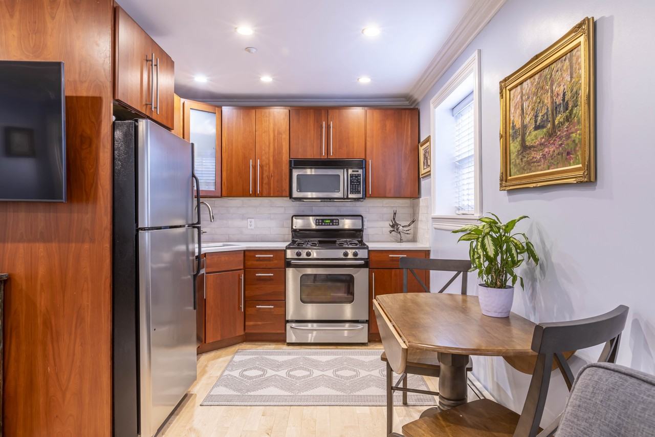 52 Cooper St #2 - Photo 3 of 15