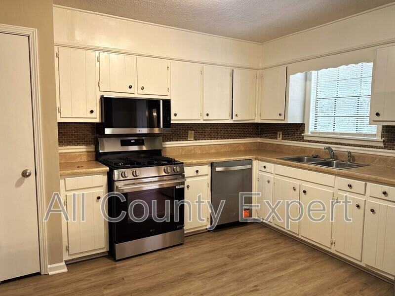 5798 Hilton Ridge Rd - Photo 4 of 24