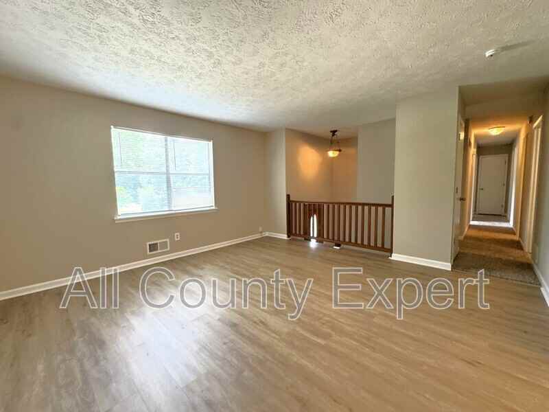 5798 Hilton Ridge Rd - Photo 7 of 24