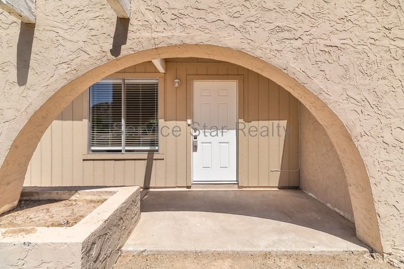 13027 N 28th St - Photo 4 of 23
