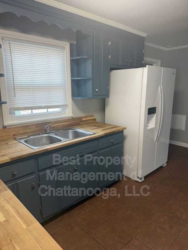 1602 Maxwell Rd - Photo 2 of 12