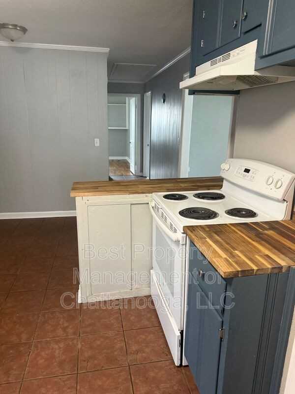1602 Maxwell Rd - Photo 4 of 12