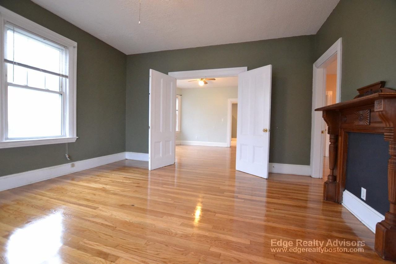 22 Everett Sq #2 - Photo 6 of 13