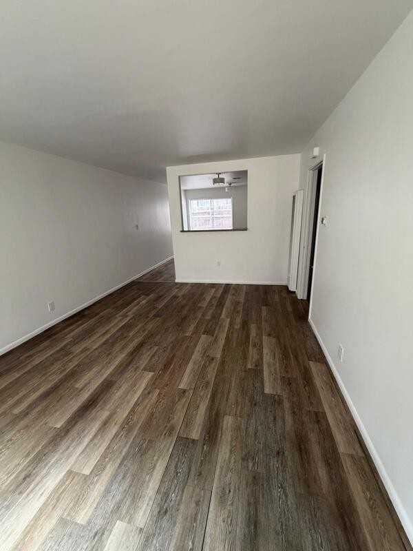 263 S Lemon St #B - Photo 5 of 13