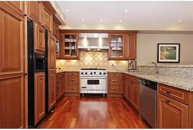 400 Eau Claire Ave Sw #6201 - Photo 3 of 8