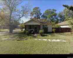 featured image of 1712 S Elm St