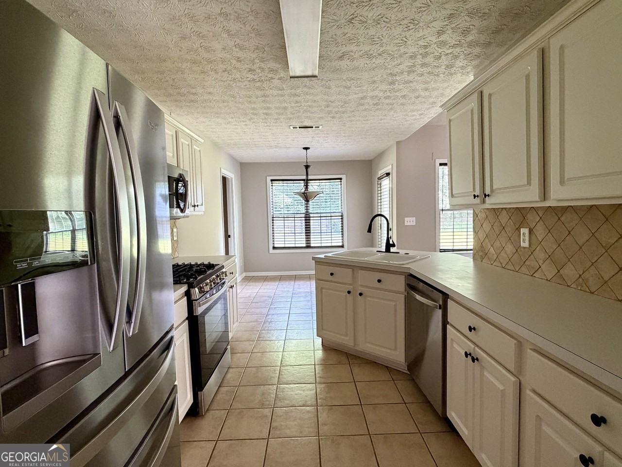 6130 Devonshire Dr - Photo 3 of 11
