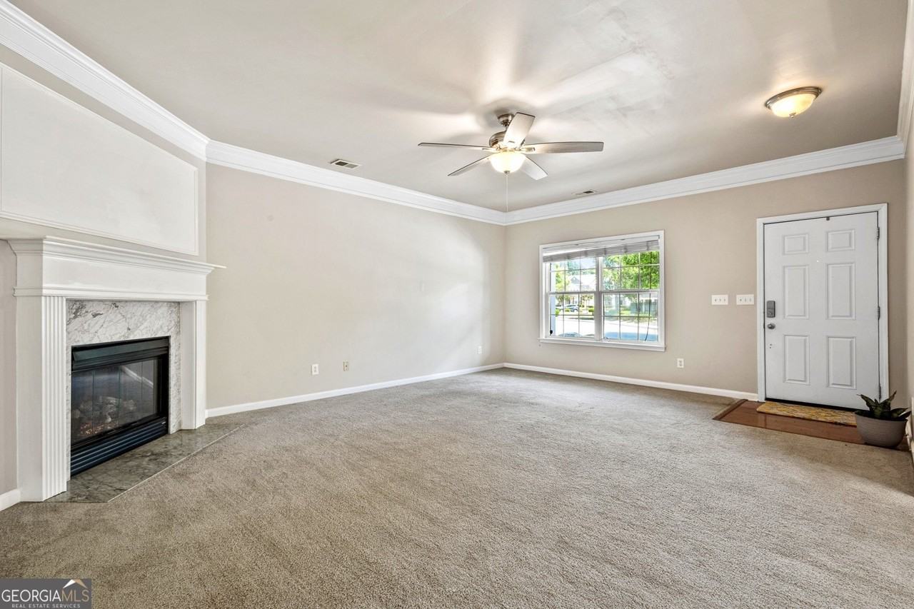 606 Lofty Ln Sw - Photo 3 of 19