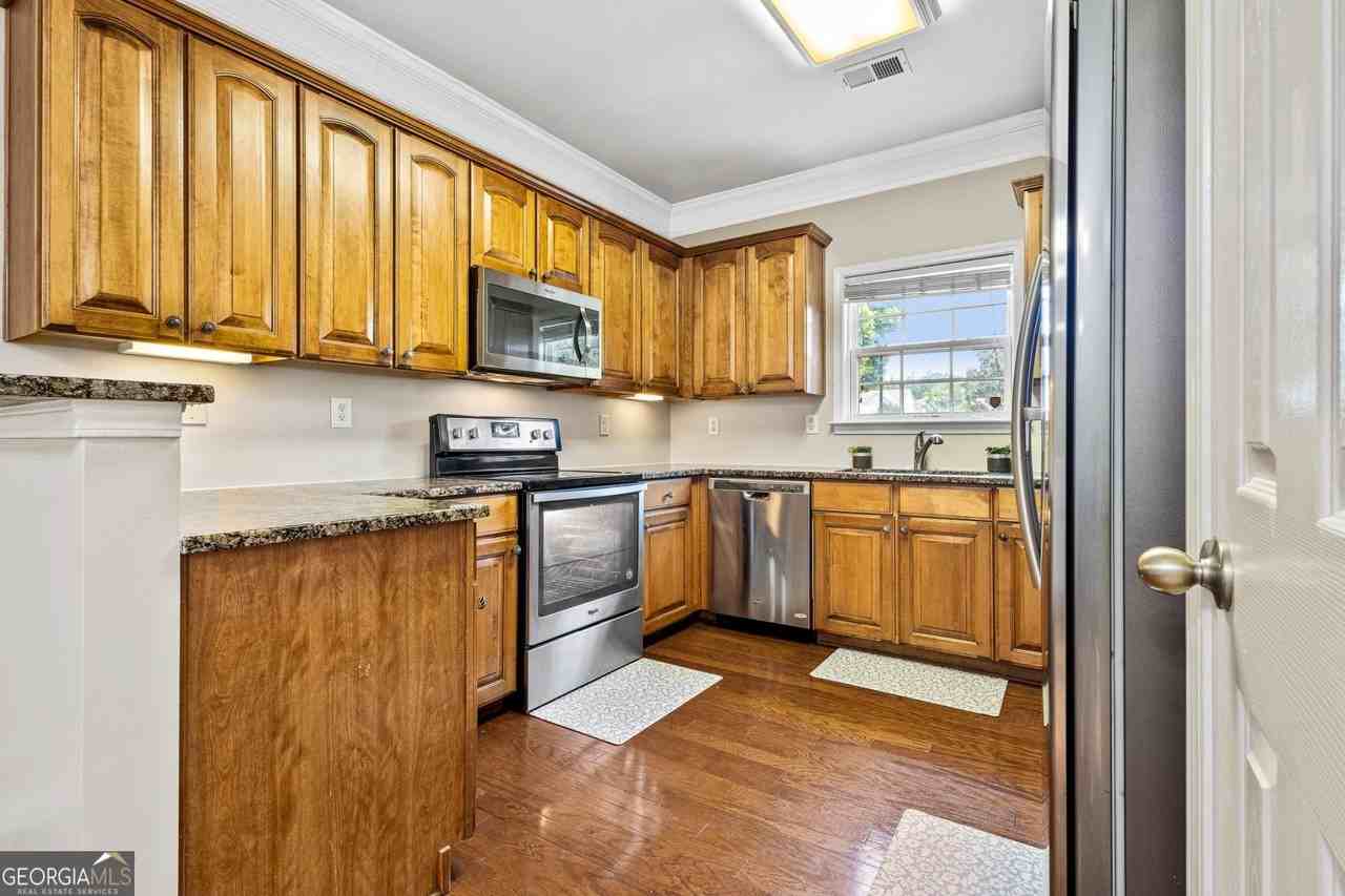 606 Lofty Ln Sw - Photo 5 of 19