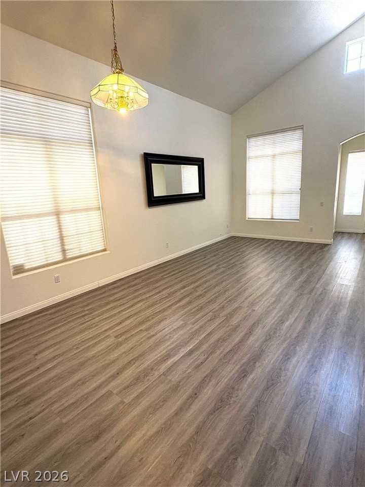 8504 Crest Hill Ave - Photo 2 of 6